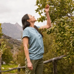Unisex SolidCrusher-LITE Henley -New Navy Shop 98237 8 lg